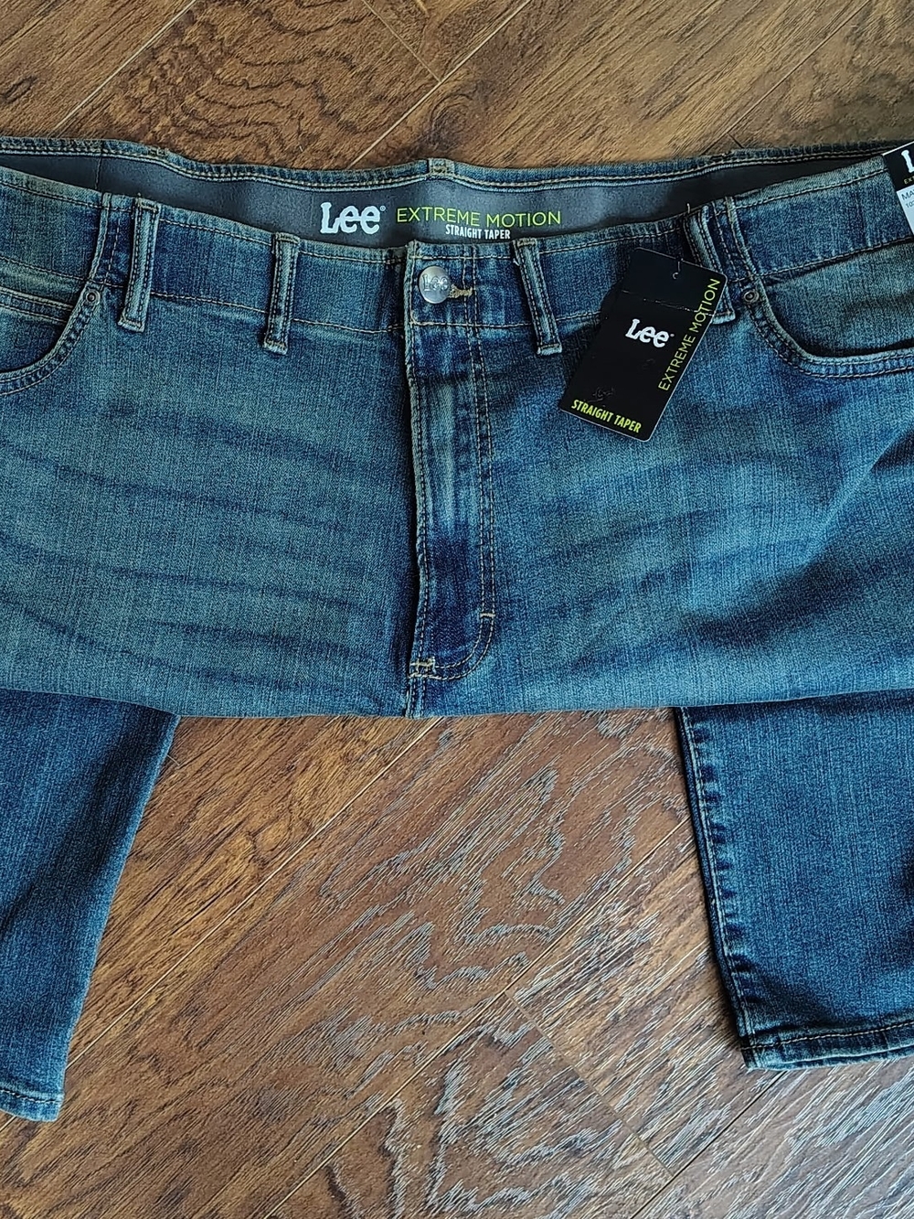 Lee Men's Straight Taper Jeans in Blue Wash